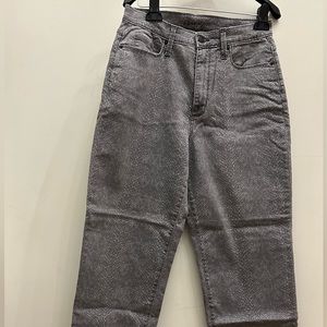 Universal Threads gray patterned jeans. Size 8/29R